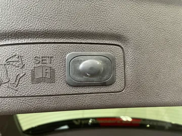2017 Lincoln MKC - image 19