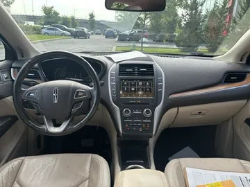 2017 Lincoln MKC - image 9