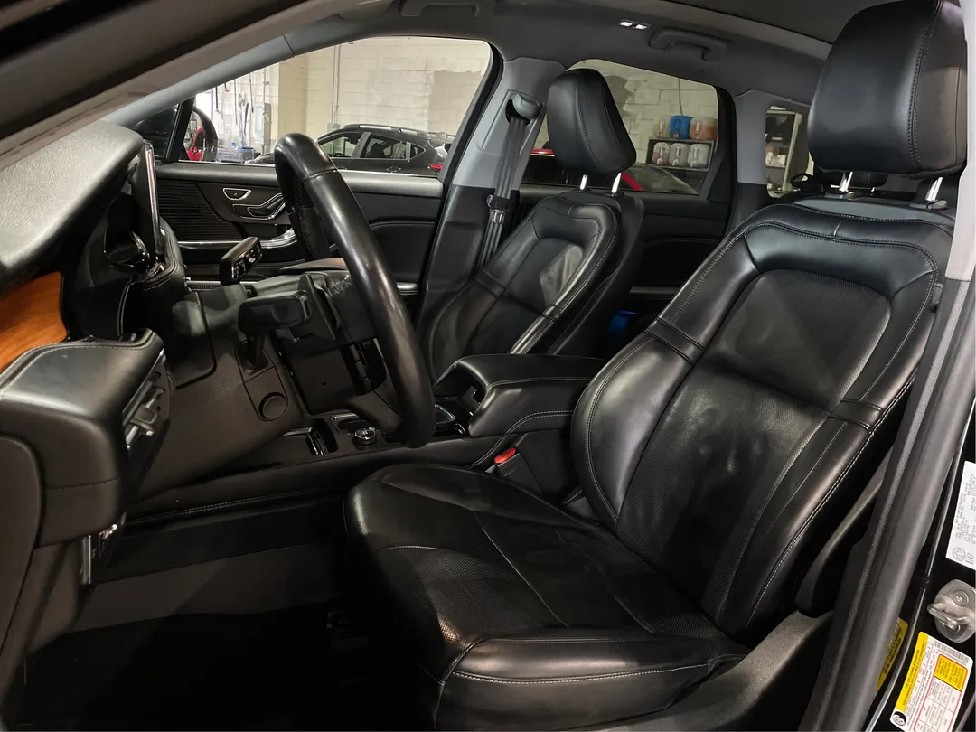 2022 Lincoln Corsair — photo 3