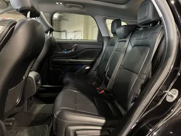2022 Lincoln Corsair - image 16