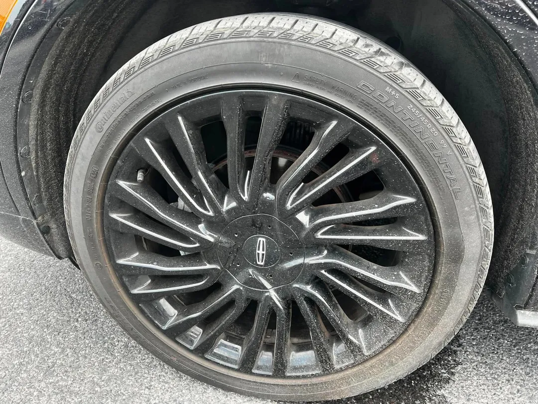 2022 Lincoln Corsair — photo 6