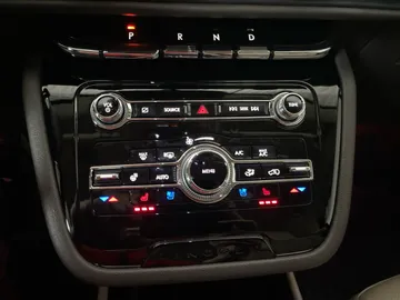 2022 Lincoln Corsair - image 23