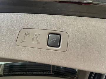 2022 Lincoln Corsair - image 20