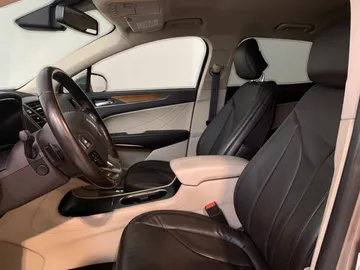 2018 Lincoln MKC - image 10