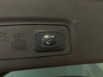 2018 Lincoln MKC - image 19