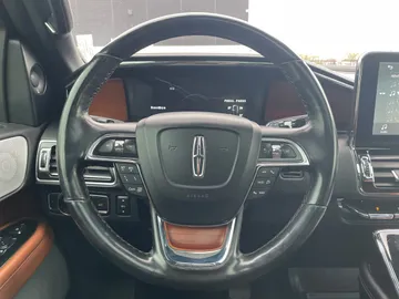 2018 Lincoln Navigator - image 18