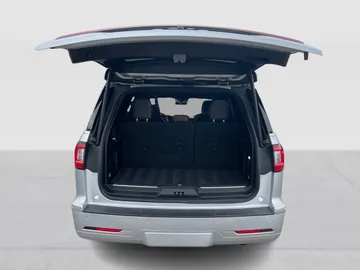2018 Lincoln Navigator - image 13
