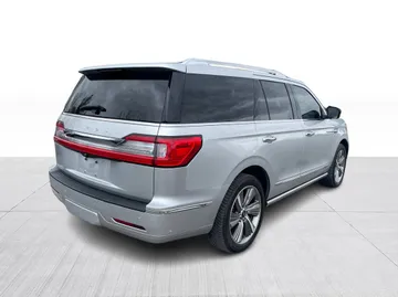 2018 Lincoln Navigator - image 14