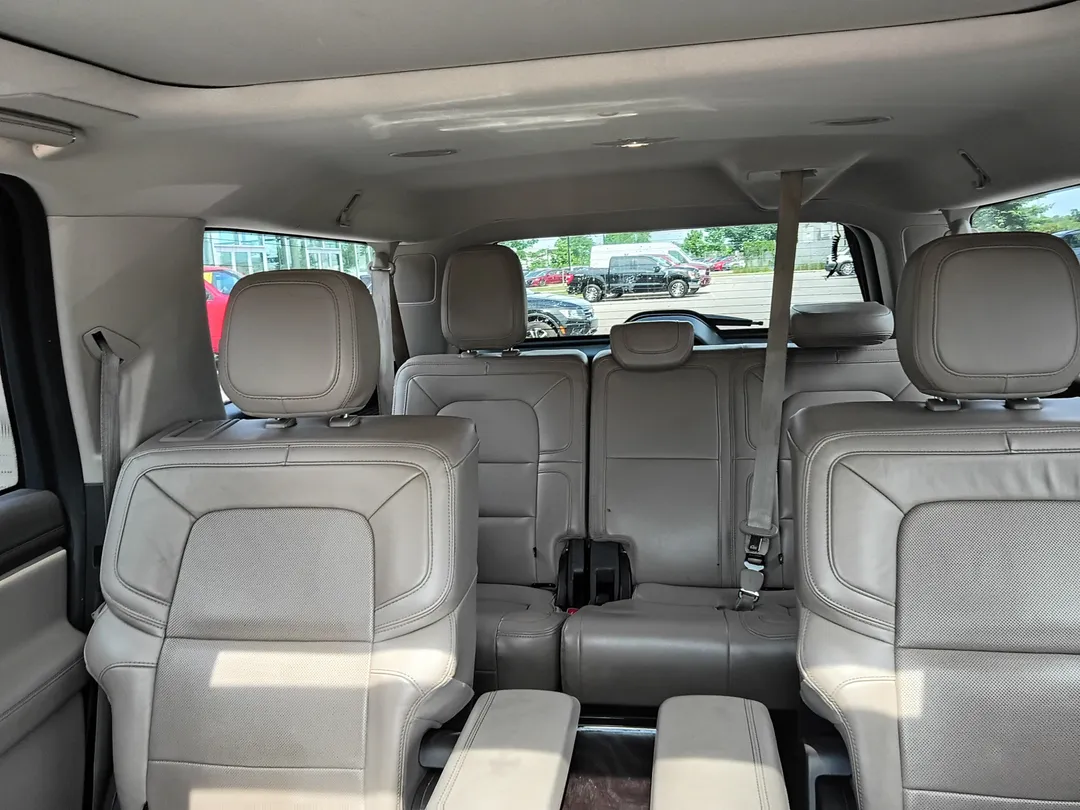2022 Lincoln Navigator L — photo 7