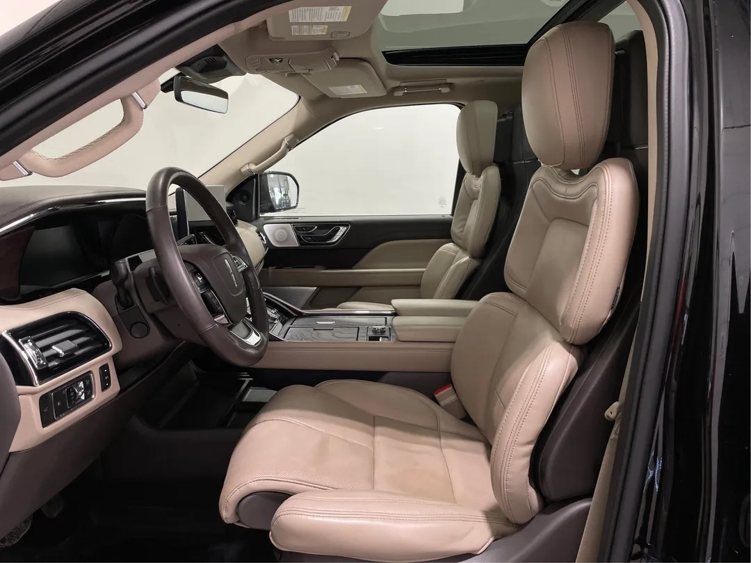 2022 Lincoln Navigator L — photo 3