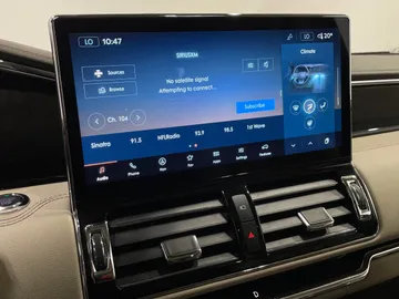 2022 Lincoln Navigator L - image 29