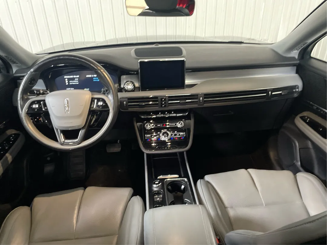 2022 Lincoln Corsair — photo 4