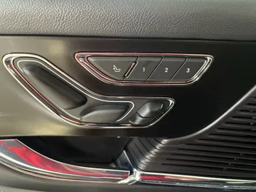 2022 Lincoln Corsair - image 20