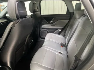 2022 Lincoln Corsair - image 15