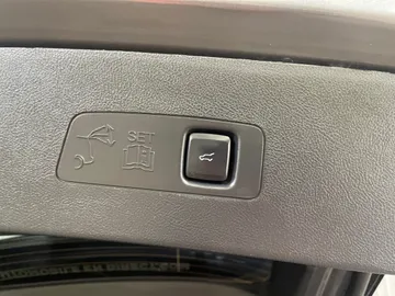 2022 Lincoln Corsair - image 22
