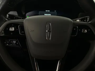 2022 Lincoln Corsair - image 19