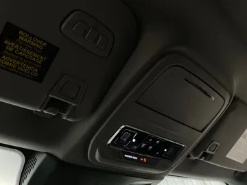 2022 Lincoln Corsair - image 21