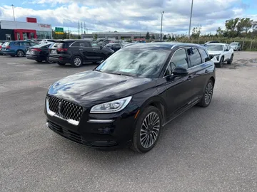 2022 Lincoln Corsair - image 3