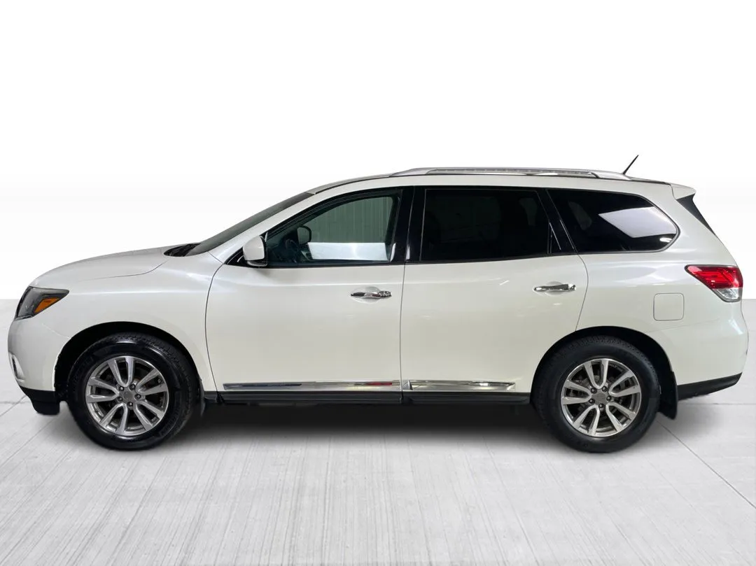 2016 Nissan Pathfinder — photo 8