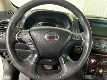 2016 Nissan Pathfinder - image 16
