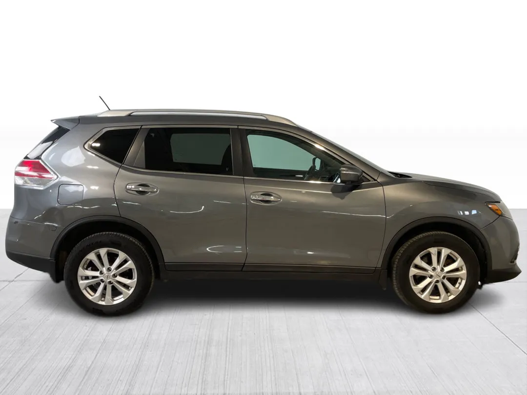 2015 Nissan Rogue — photo 2