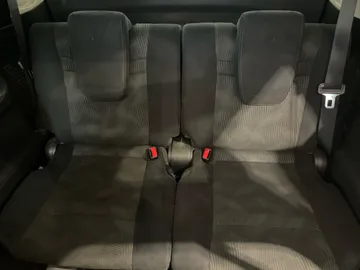 2015 Nissan Rogue - image 27