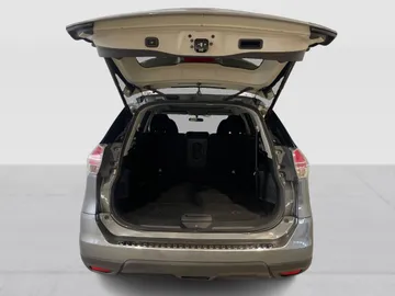 2015 Nissan Rogue - image 13