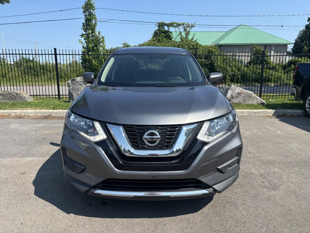 2018 Nissan Rogue — photo 2