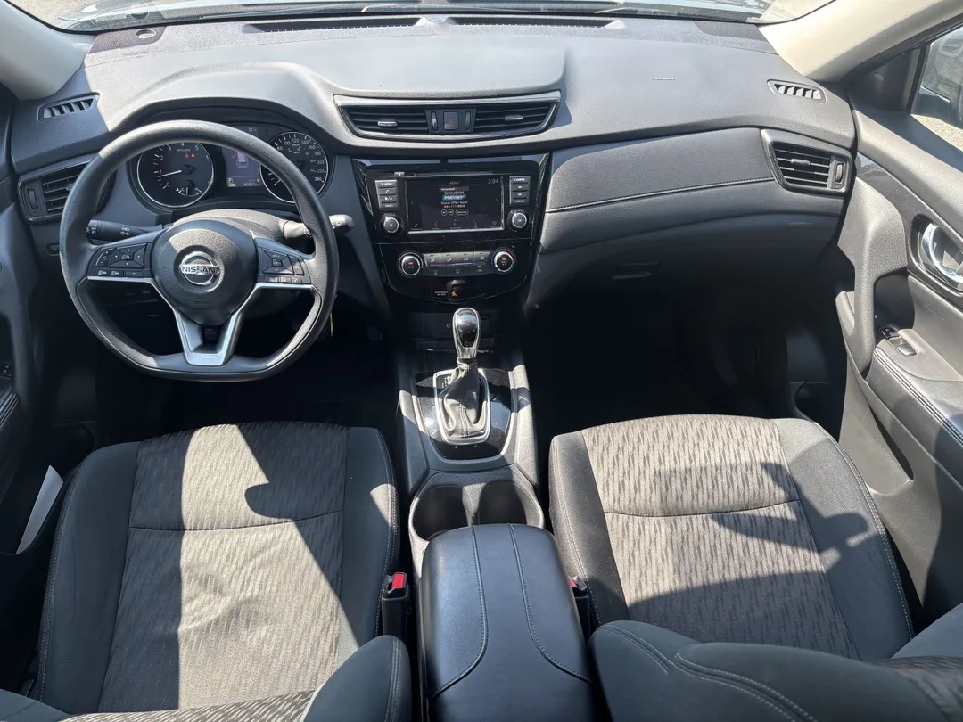 2018 Nissan Rogue — photo 8