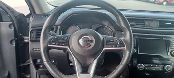 2020 Nissan Rogue - image 11