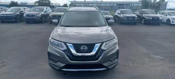 2020 Nissan Rogue - image 2