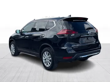 2020 Nissan Rogue - image 11