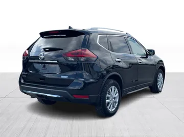2020 Nissan Rogue - image 14
