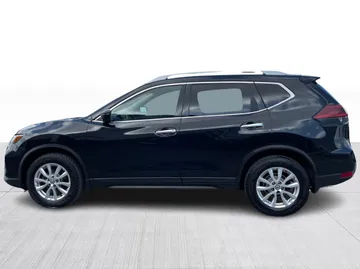 2020 Nissan Rogue - image 10