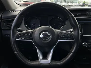 2020 Nissan Rogue - image 17
