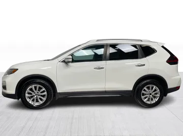 2020 Nissan Rogue - image 10