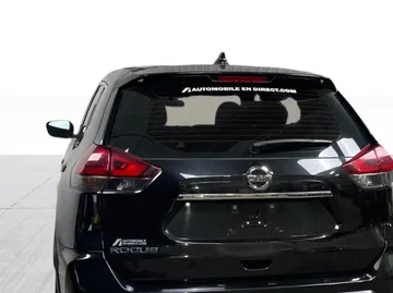 2018 Nissan Rogue - image 10