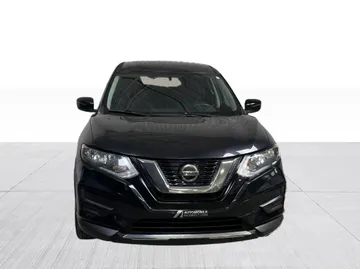 2018 Nissan Rogue - image 6
