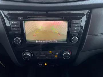 2018 Nissan Rogue - image 18