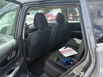 2019 Nissan Rogue - image 7