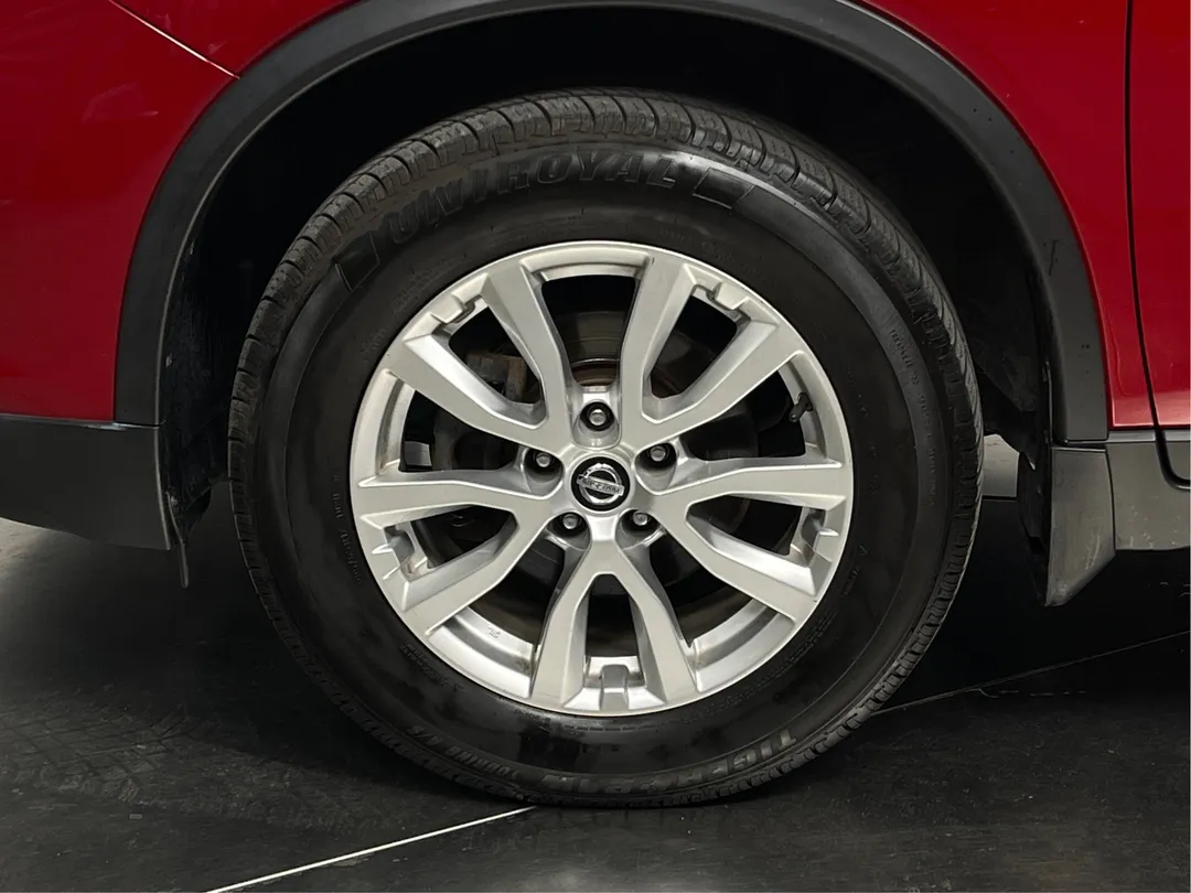 2017 Nissan Rogue — photo 6