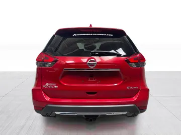 2017 Nissan Rogue - image 12