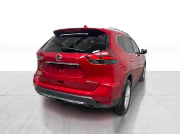 2017 Nissan Rogue - image 14