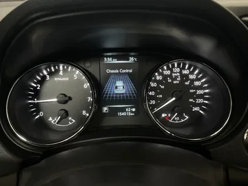 2017 Nissan Rogue - image 18