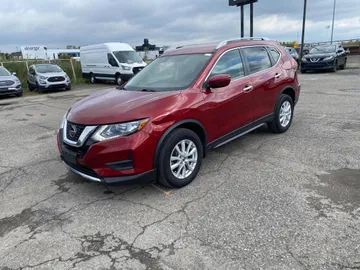 2020 Nissan Rogue - image 3