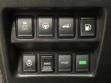 2019 Nissan Rogue - image 27