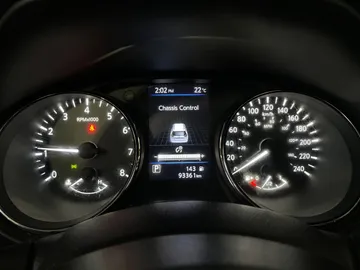 2020 Nissan Rogue - image 17