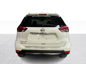 2020 Nissan Rogue - image 12