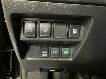 2019 Nissan Rogue - image 28