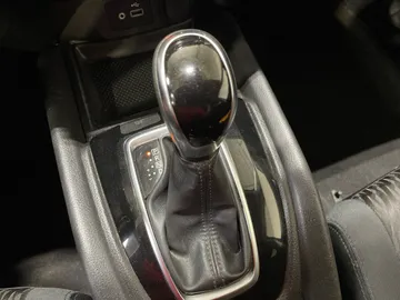 2019 Nissan Rogue - image 25